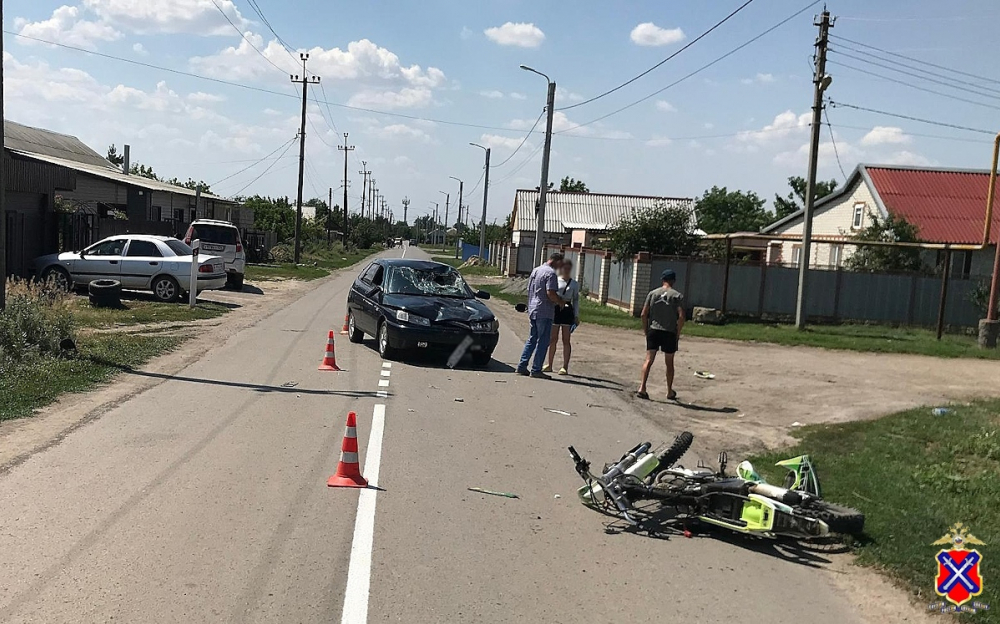 Подростки разбились на машине