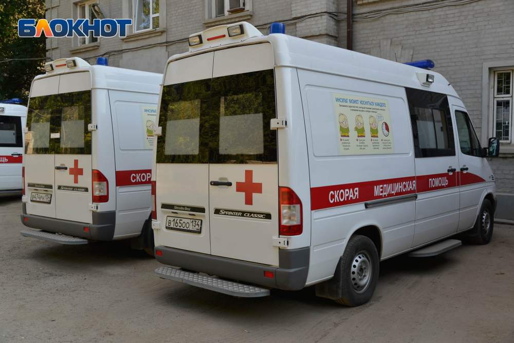 «После вакцины»: труп  мужчины найден у больницы в Волжском