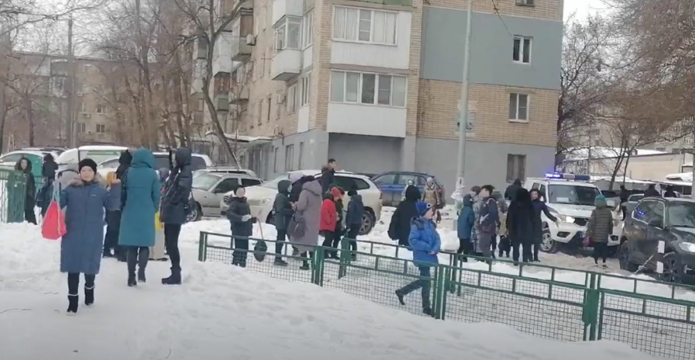 В Волгограде эвакуируют школы после угроз из-за Украины