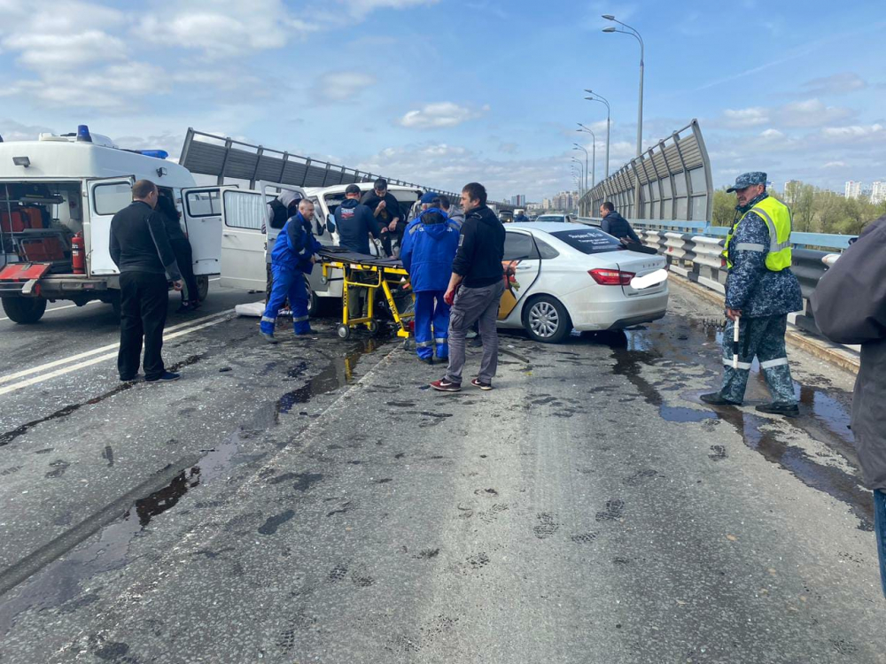 Тройная авария на «танцующем» мосту парализовала движение в Волгограде