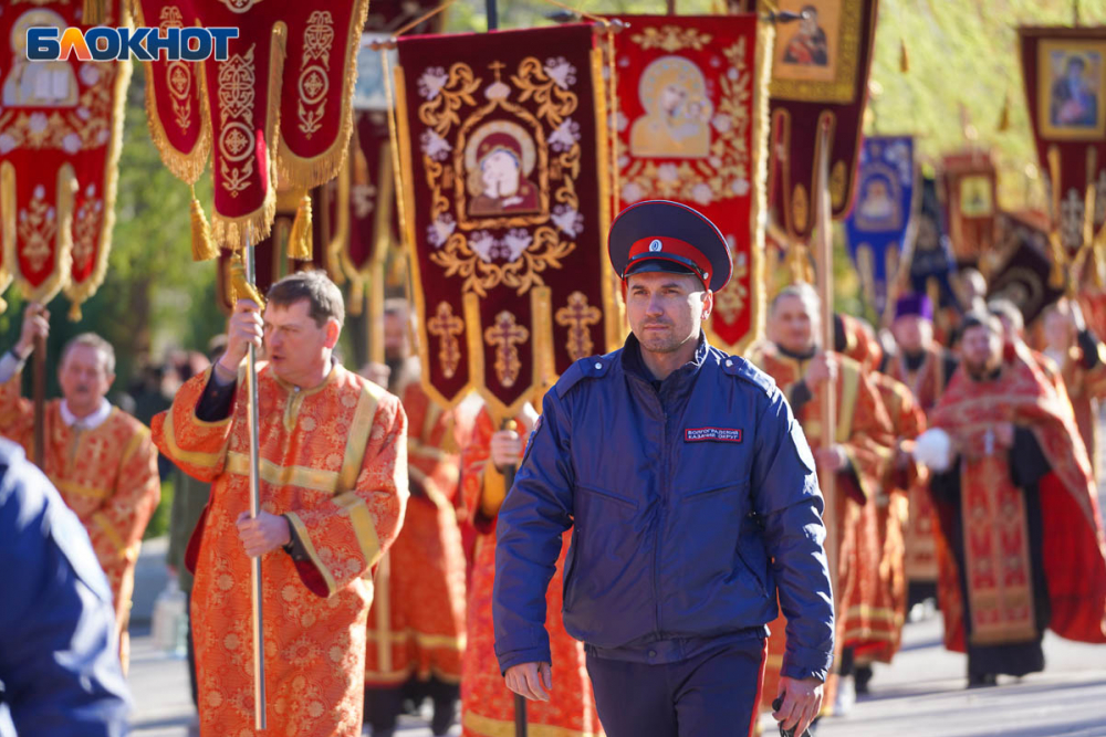 Молодежный Пасхальный крестный ход