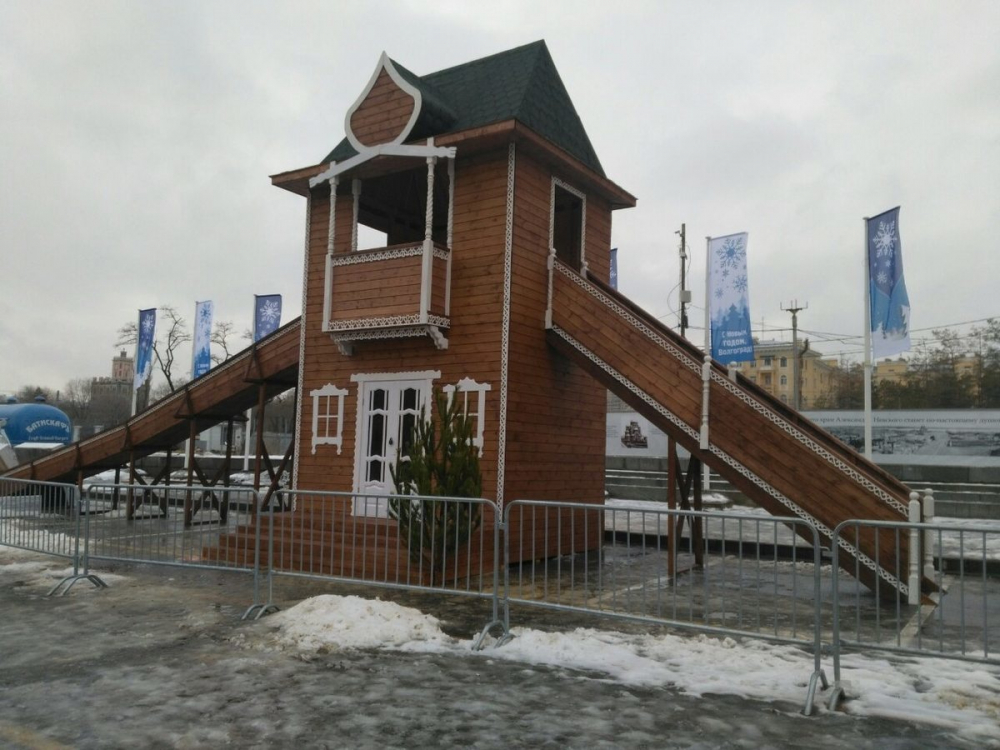 Резиденция Деда Мороза откроется на площади Павших борцов