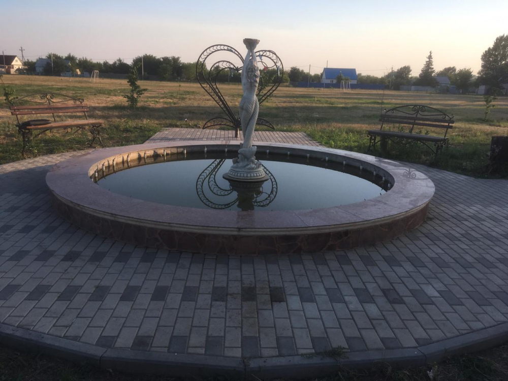 В Волгоградской области 9-летняя девочка погибла из-за упавшей в фонтан кепки