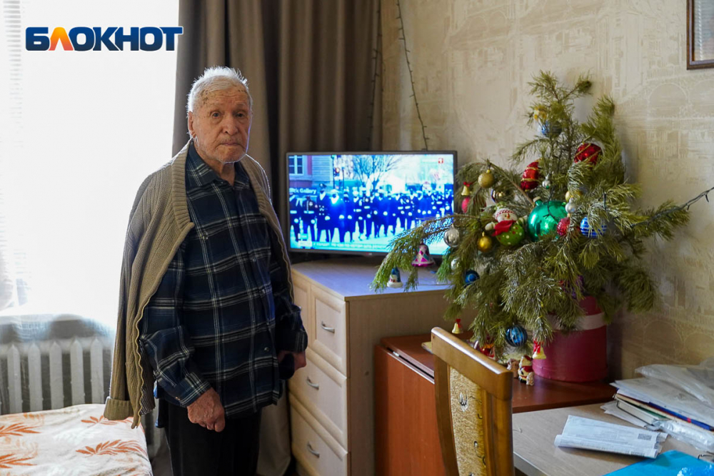 «В пределах нормы»: как в Волгограде чиновники объяснили холодные батареи у 97-летнего ветерана