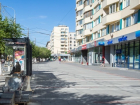  Цветной тротуарной плиткой закатали половину центра Волгограда 