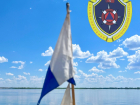 Лодка с тремя мужчинами перевернулась на пруду под Волгоградом