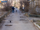 Дороги Волгограда "съедят" 140 миллионов после зимы