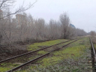 Почти 3 километра заброшенных путей с видом на знаковую высотку продают за 100 миллионов РЖД в Волгограде