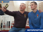 «На нас пошли ВСУшники, машина взорвалась, но мы вышли»: участников СВО наградили в Волгограде