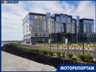 Волгоградцы устали ждать конца работ и освоили новое крутое место для прогулок