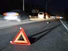 Под колеса автомобилей в Волгоградской области попали дедушка и девушка