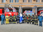Волгоградских пожарных поздравил Дед Мороз