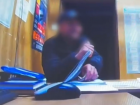 Иностранец подсунул взятку полицейскому и попал на видео под Волгоградом