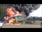Комбайн и "пятерка" сгорели в Волгоградской области