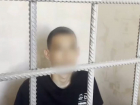 В Волгограде двое юнцов с угрозами забрали у прохожего 9 тысяч рублей 