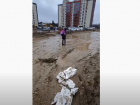 «Месим грязь»: жители ЖК «Традиция» в Волгограде пожаловались на бездорожье