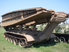 Семь военных машин выстроились в парке под Волгоградом