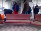 Житель Волжского умер на глазах у прохожих в ожидании "скорой"