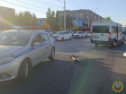 Смертельный наезд маршрутки на 9-летнюю самокатчицу под Волгоградом попал на видео 