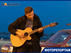 Концерт от музыкантов из двух советских «Волг» услышали волгоградцы на набережной