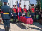 Все село под Волгоградом собралось на похороны погибшего в спецоперации ефрейтора Романа Назаренко