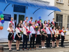 Сегодня 33 тысячи юных жителей Волгоградской области закончили школу