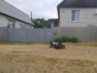 Пьяный 19-летний байкер протаранил забор в Волгоградской области