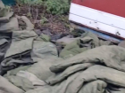 Видео с горой выброшенной на улицу военной формы обсуждают волгоградцы
