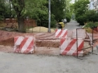Очередные раскопки на месяц оставили центр Волгограда без дороги 