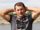 Директор автошколы под Волгоградом охмурил десяток девушек: они оформляли кредиты и отдавали квартиры ради его спасения