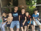 Отца восьмерых детей избили кирпичом в Волгограде и депортировали из страны