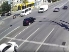 Эффектное ДТП с маршруткой №3с попало на видео в Волгограде