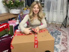 Гигантских размеров посылку получила блогер Аня Покров из Волгограда
