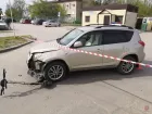 Волгоградка на внедорожнике снесла электросамокат со школьниками