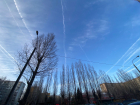 Белые следы в небе от самолетов во всех районах обсуждают волгоградцы