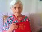 Вдова защитника Сталинграда и труженица тыла отпраздновала 100 лет в Волгограде
