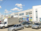Юного мопедиста сбили на парковке ТЦ в Волгограде 