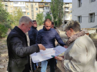 Депутаты похвастались запоздавшим почти на пять лет ремонтом двора в Волгограде