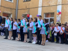 В школах Волгограда прозвенел последний звонок - 2022