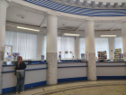Предложили ночевать в отделении: жесткий скандал на волгоградском главпочтамте попал на видео