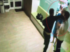 Избиение врача и медсестры волгоградцем  из-за беременной подруги  в перинатальном центре сняли на видео 