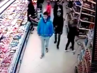 В Волгограде супермаркет «Радеж» выплатит 70 тысяч избитой охранниками 19-летней девушке