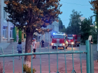 Школа №96 загорелась в Волгограде: видео с места ЧП