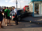 В Волгограде пьяный лихач врезался в «Волгу» и въехал в киоск «Союзпечати»