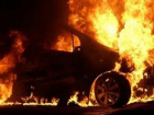 Пироманы спалили Opel Astra и Toyota Corolla на юге Волгограда 
