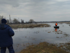 Людей эвакуируют из затопленных поселков Волгоградской области 