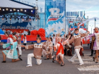 В Волгограде развернут 60-метровый триколор и запустят фейерверк из смайликов: программа Дня России