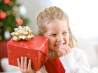 Волгоградцы могут обсудить новогодние подарки для детей на «горячей линии»
