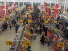 ﻿Волгоградцы накинулись на гипермаркеты в борьбе за мандарины и майонез