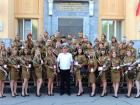 Генерал вручил медали волгоградским полицейским за красоту и «лайк» от президента